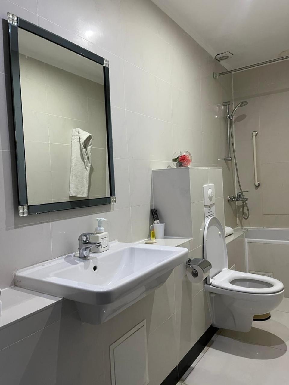 & Fitness Center Mandarin 3* Актау